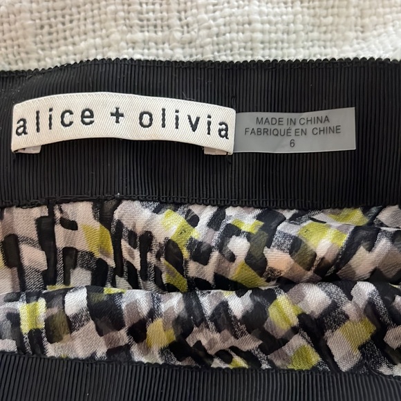 Alice and Olivia Tarina Neon Midi Skirt - Picture 3 of 4